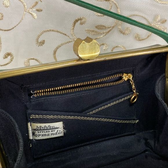 Vintage 1950’s Green Leather Clutch with Gold Accents Styled by Normandic - Picture 6 of 9